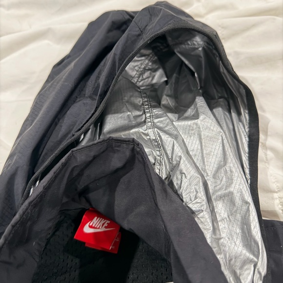 NWOT NIKE Air Pivot V3 Black - Picture 8 of 10